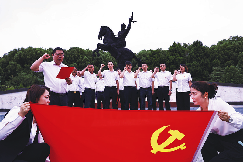 中鐵四局物資公司黨委與中國葛洲壩集團水泥有限公司黨委聯合開展主題黨日